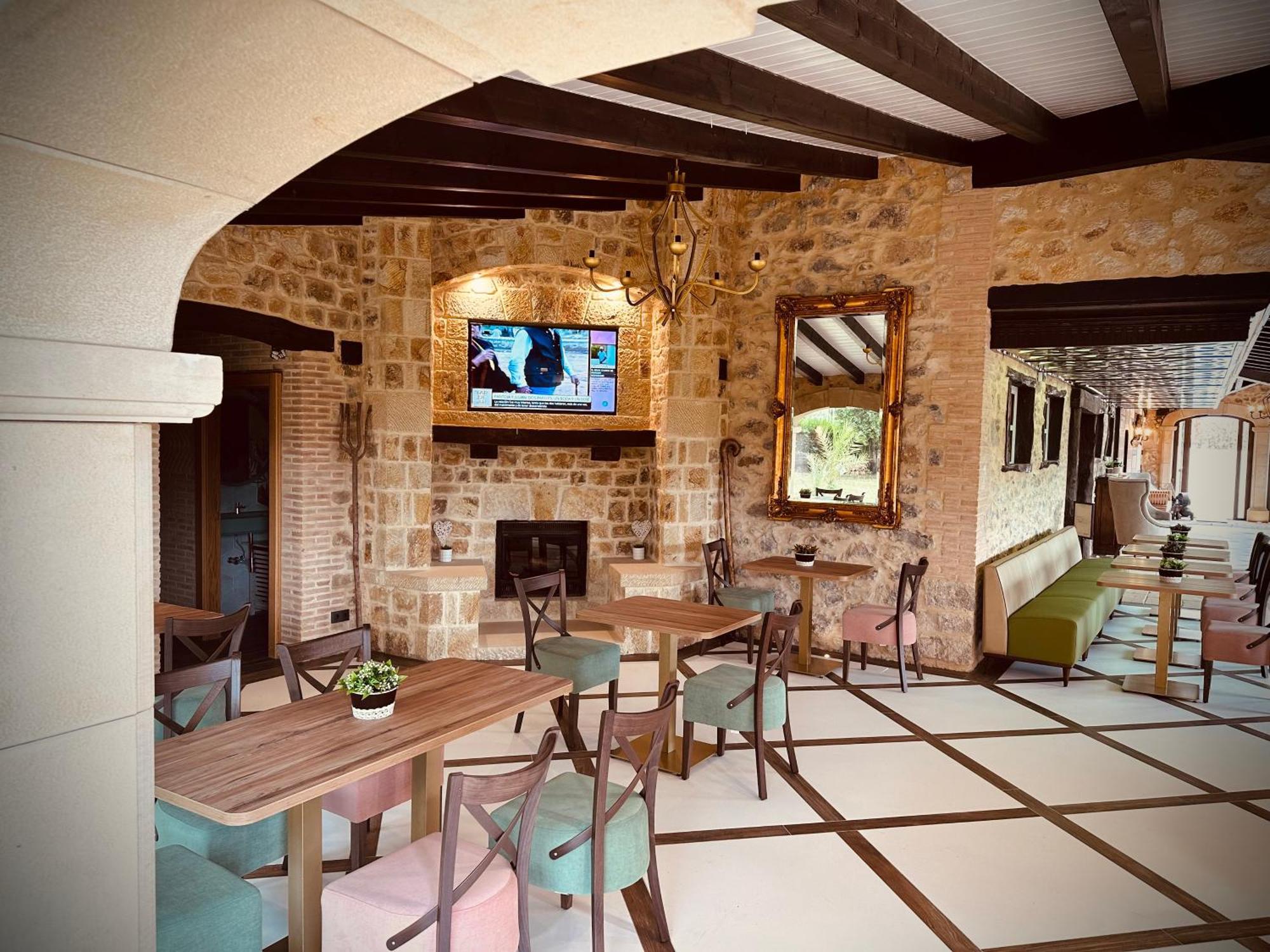 ארנוארו La Quinta Luxury Palace מראה חיצוני תמונה