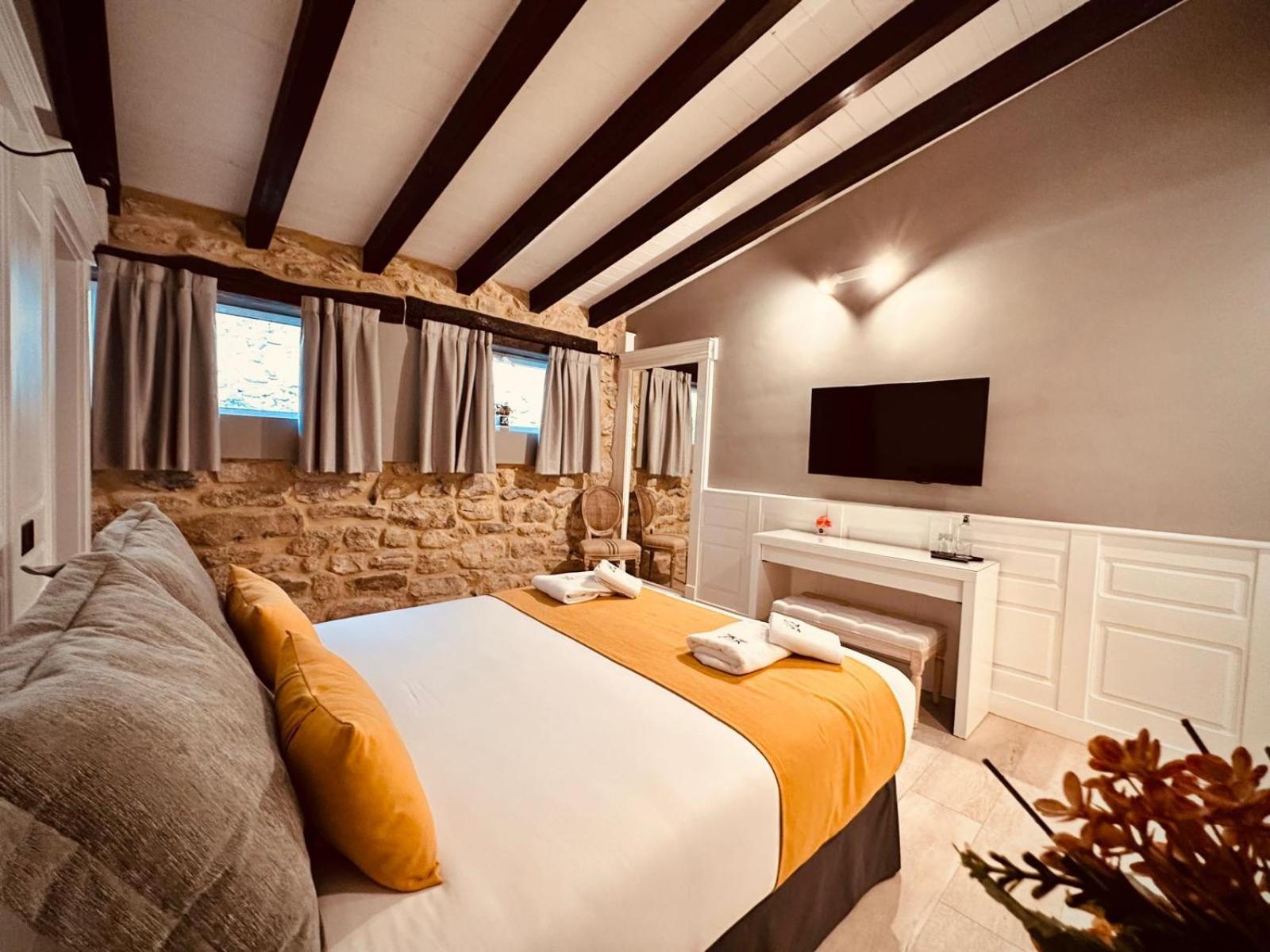 ארנוארו La Quinta Luxury Palace מראה חיצוני תמונה